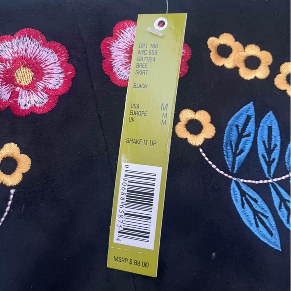 Gianni Bini embroidered faux suede mini skirt - Picture 2 of 6